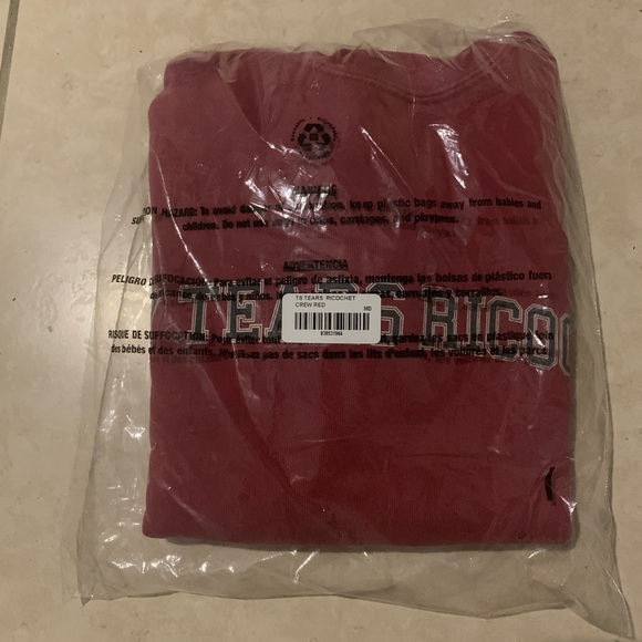 Taylor swift sweater - Picture 3 of 5